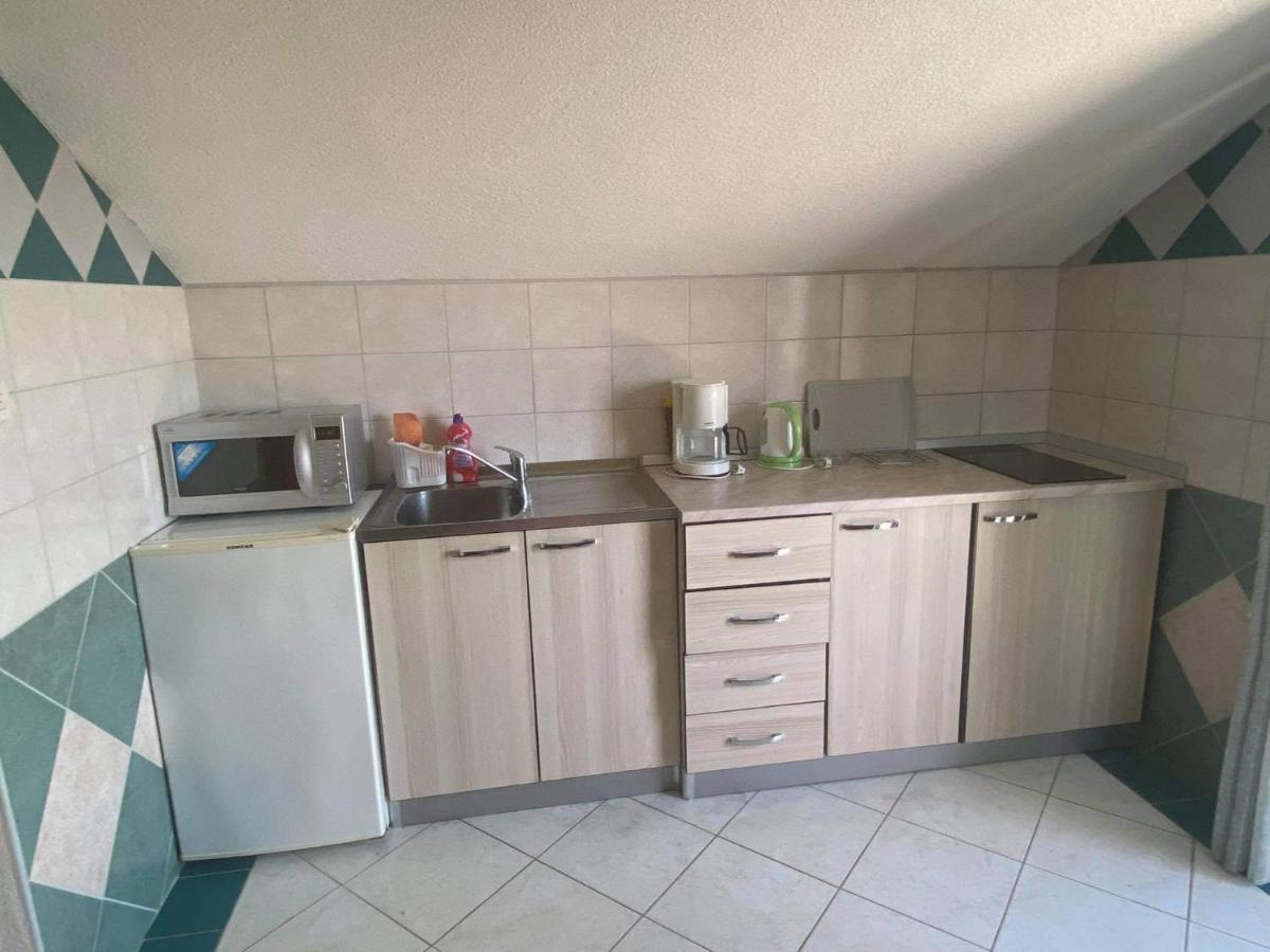 Apartments Villa Marija Gornji Karin Bagian luar foto