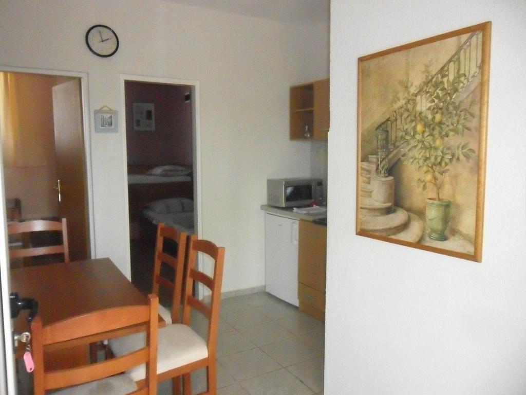 Apartments Villa Marija Gornji Karin Ruang foto
