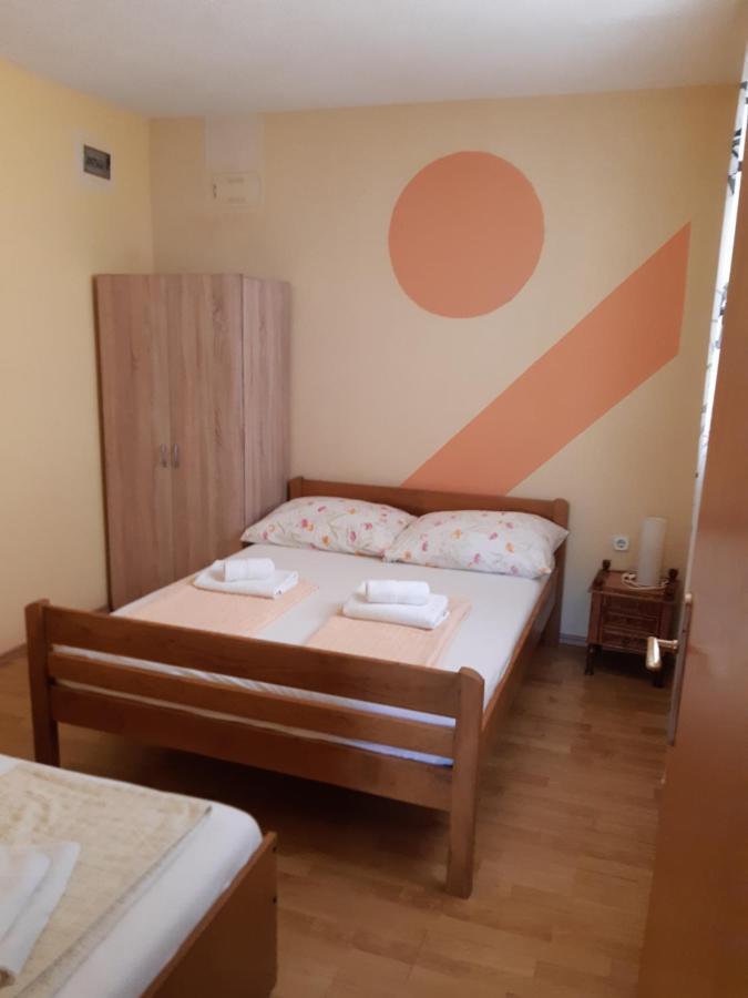 Apartments Villa Marija Gornji Karin Bagian luar foto