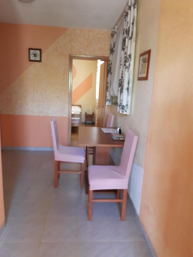 Apartments Villa Marija Gornji Karin Bagian luar foto